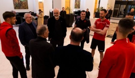 Rama viziton ekipin kombëtar të Shqipërisë