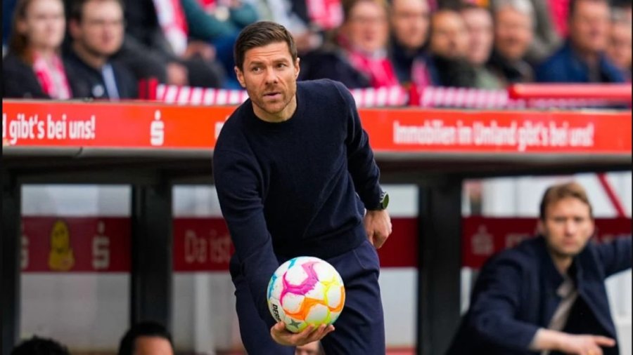 Xabi Alonsos është zyrtarisht trajner i ri i Real Madridit