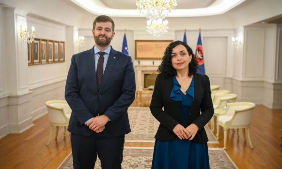 U paralajmërua hapja e Ambasadës ne Poloni, Vjosa Osmani e emëron shef të misionit Drilon Gashin