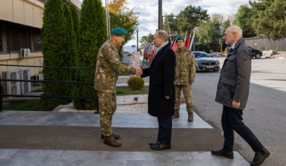 Emisari Special i Francës në Prishtinë, bashkë me ambasadorin Guerot takojnë Komandantin e KFOR-it