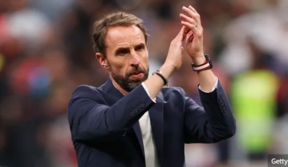 Rrebelohen  tifozët e Anglisë,  e duan shkarkimin  pa kushte të trajnerit  Southgate