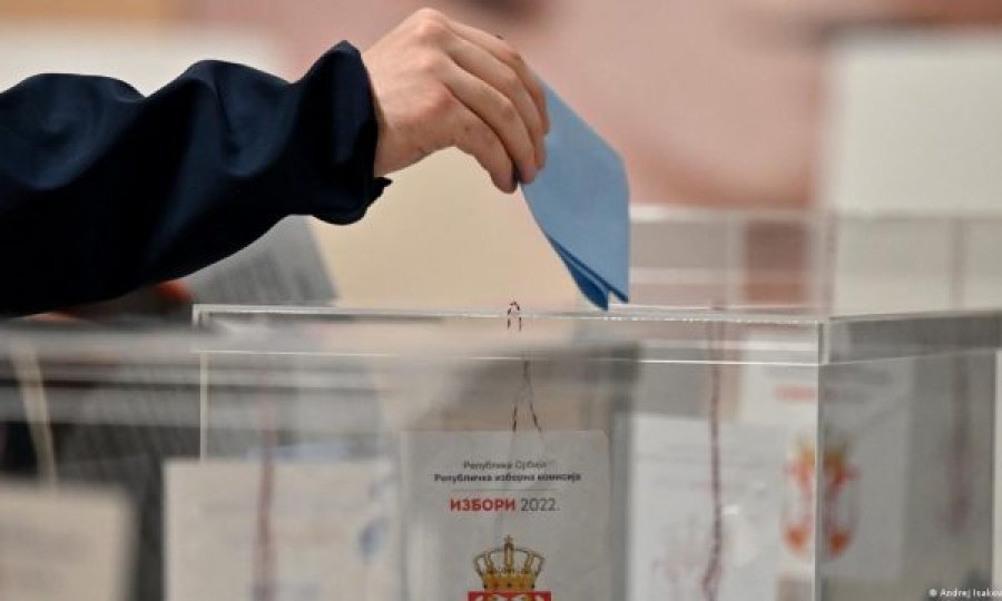 Dy të tretat e të rinjve besojnë se zgjedhjet në Serbi nuk do të jenë të drejta