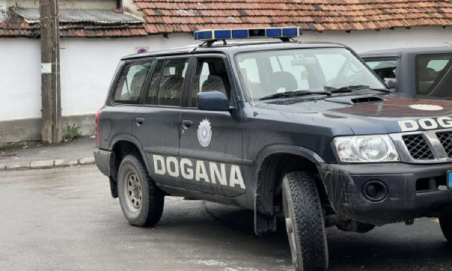 Bastisen katër lokacione në veri të Mitrovicës, Veton Elshani thotë se asistuan Doganën