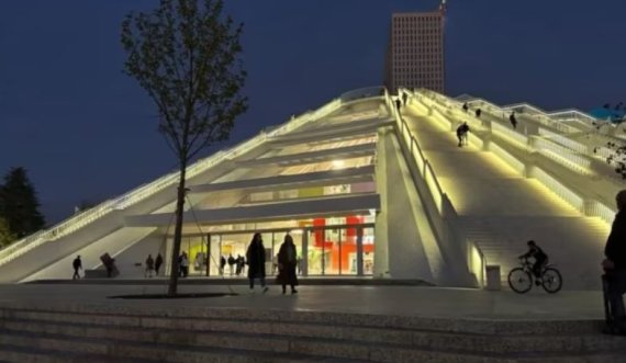 Dikur muze për Enver Hoxhën sot piramida në Tiranë qendër e teknologjisë