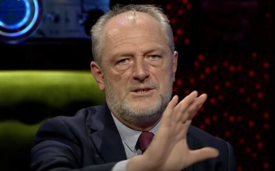 Sejdiu: 151 mjekë gati për t’u larguar nga Kosova, i kanë marrë dokumentet