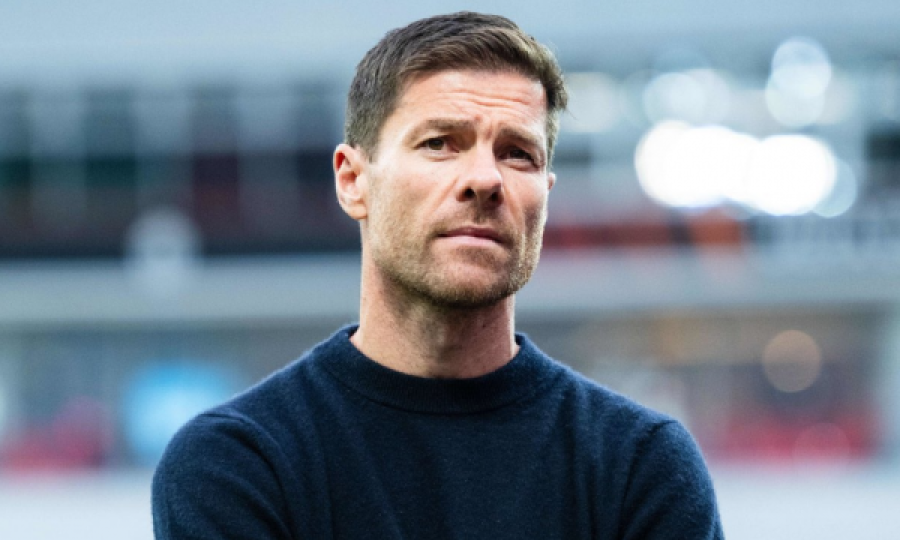 Xabi Alonso pyetet për të marrë drejtimin e Liverpoolit