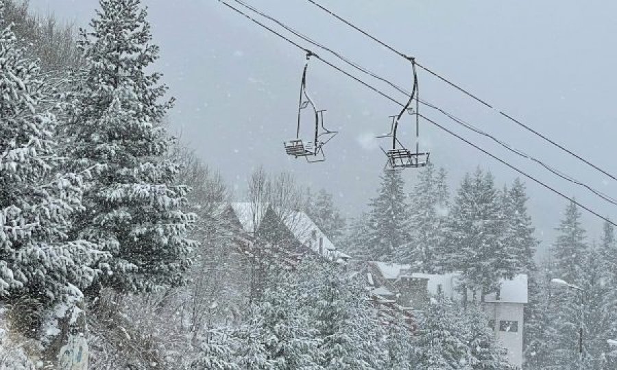 Kjo është gjendja në Brezovicë, bora ka zbardhur pothuajse gjithçka