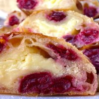 Receta e Pepës: Bakllava me vishnje