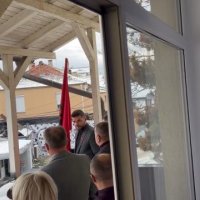 Flamuri shqiptar vendoset në objektin e KKSH-së në Bujanoc