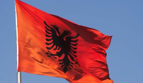 Sot festohet 28 Nëntori, kjo është historia e ditës kur u shpall Pavarësia e Shqipërisë