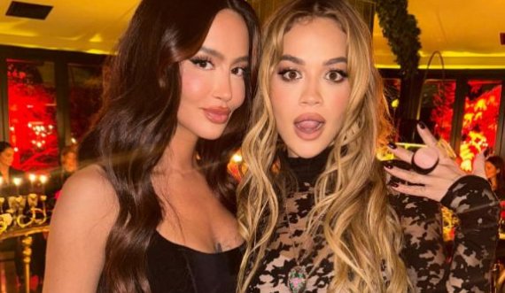 Rita Ora dhe Dafina Zeqiri takohen në zemër të Prishtinës