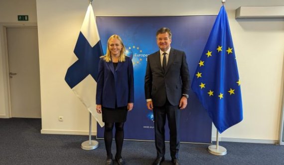 Lajçak diskuton për dialogun me ministren e Jashtme të Finlandës