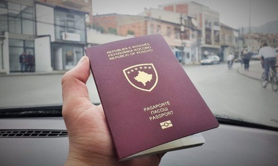 Pasaportat e Kosovës për serbët – çështje integrimi apo zgjedhjeje