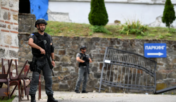POLITICO: Nga sulmi terrorist, Kosova përfiton në tavolinë, Vuçiq s’duket partner konstruktiv