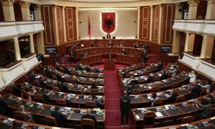 Kosova “mollë sherri” në Kuvendin e Shqipërisë, opozita kërkon “të futet në rend dite me urgjencë”