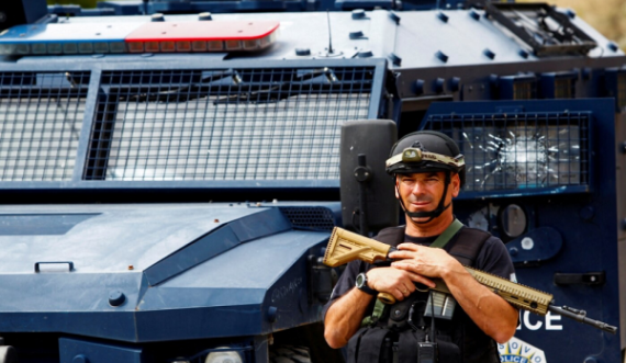 Profesori i Oksfordit: Vuçiq po përpiqet të kontrollojë dëmin