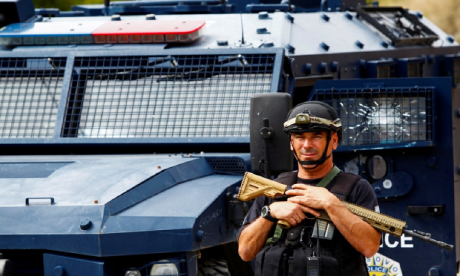 Profesori i Oksfordit: Vuçiq po përpiqet të kontrollojë dëmin