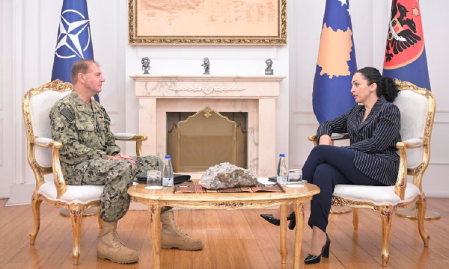 Osmani takohet me komandantin e NATO’s në Napoli: Serbia t’i heqë trupat ushtarak nga kufiri