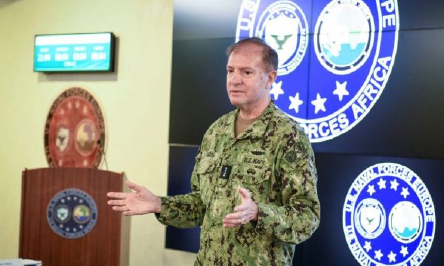 Admirali amerikan: KFOR-i ka trefishuar numrin e patrullave në kufirin Kosovë-Serbi