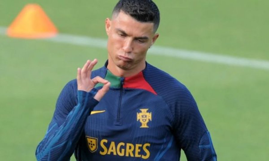 Tifozët nervozojnë Ronaldon duke brohoritur emrin e Messit
