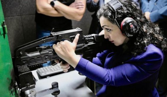 Osmani viziton kompaninë për prodhimin e armëve në Karlovac të Kroacisë