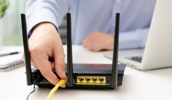 Sinjali i dobët Wi-Fi në banesën apo shtëpinë tuaj? Përmirësojeni atë me një truk të thjeshtë