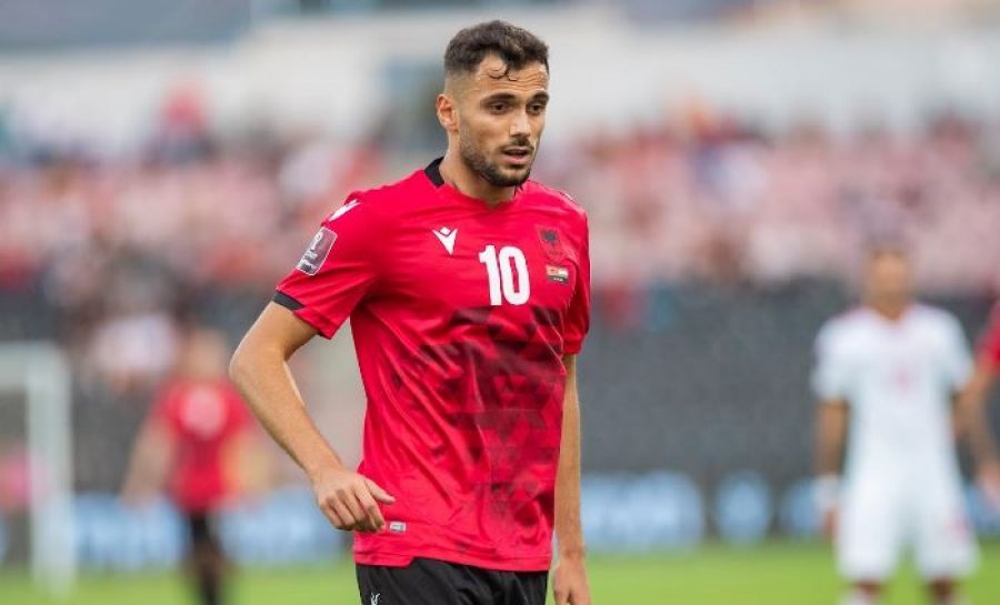 Nedim Bajrami  i dëmtuar doli nga  fusha në ndeshjen ndaj Çekisë, ja si paraqitet gjendja e mesfushorit