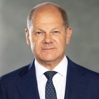 Scholz del me një thirrje