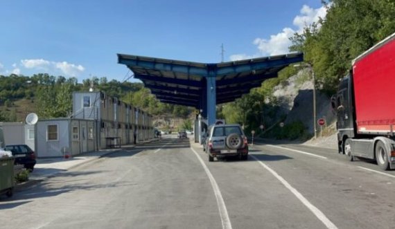 Pika kufitare në Jarinje vazhdon të jetë i mbyllur 