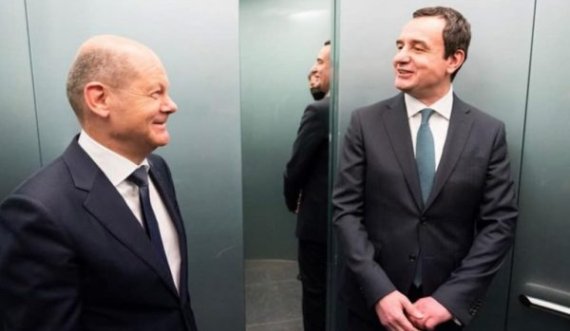 Kurti në Tiranë për Samitin e Procesit të Berlinit, do të takohet me kancelarin Scholz