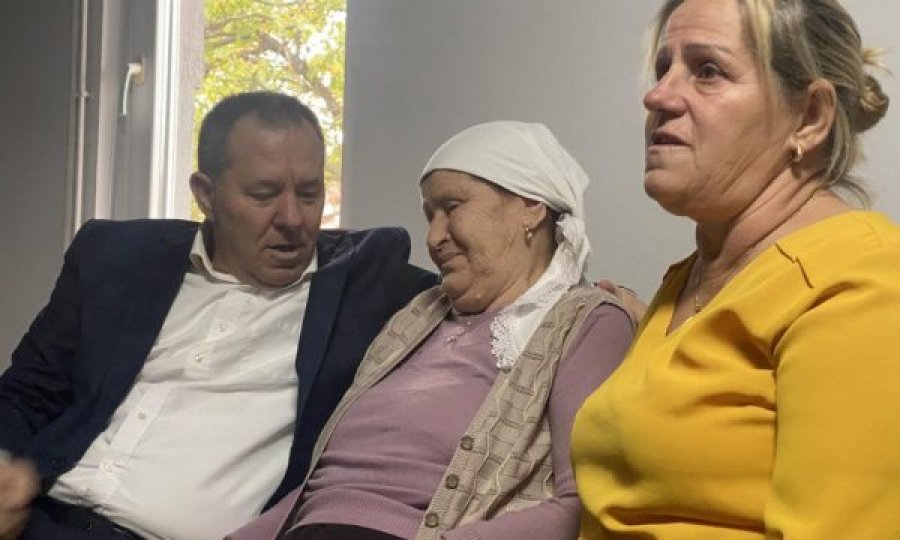 Hysni Gucati takohet me nënën e tij