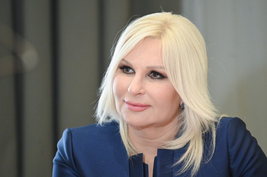 Zorana Mihajloviq: Vuçiq është sponsor i propagandës, barrikadave e sulmit në veri të Kosovës