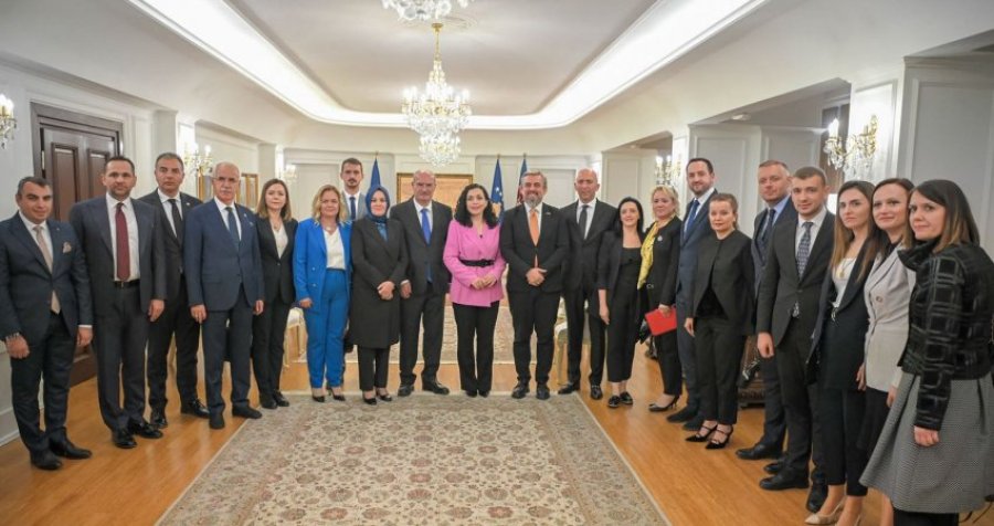 Presidentja Osmani pret një delegacion nga Oda e Ankarasë 