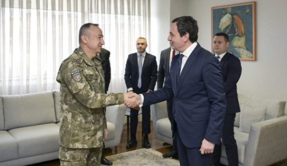 Kryeministri Kurti kërkon që forcat shtesë të KFOR-it të ruajnë kufirin me Serbinë