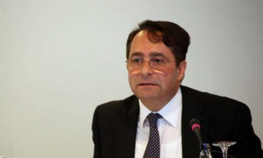 Peci: Është emergjente që qeveria të bëhet nga opozita