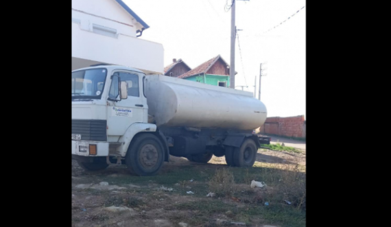 KRU “Prishtina”: Autoboti për shpërndarje të ujit të pijes është vendosur në Graçanicë