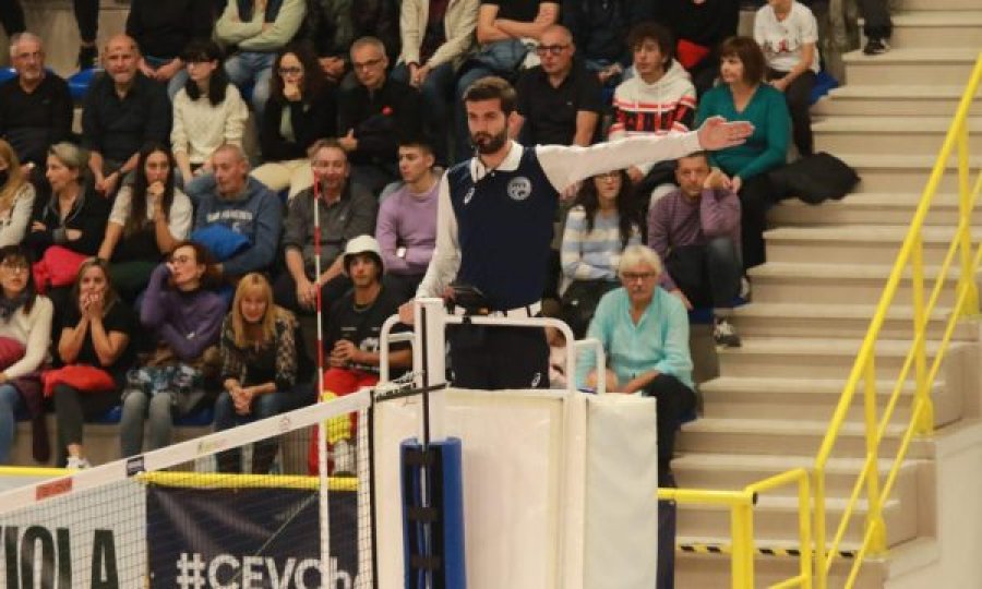 Gjyqtari kosovar Istref Elezaj shkëlqeu në CEV Challenge Cup