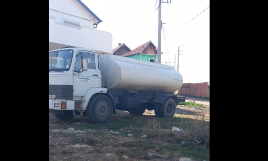 KRU “Prishtina”: Autoboti për shpërndarje të ujit të pijes është vendosur në Graçanicë