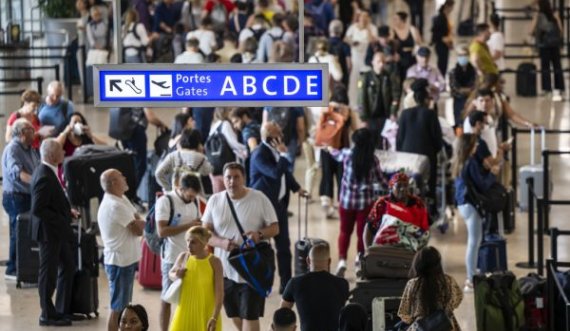 Zvicër: A do t’u kthehen paratë udhëtarëve, fluturimi i të cilëve u anulua për shkak të kërcënimit me bombë?
