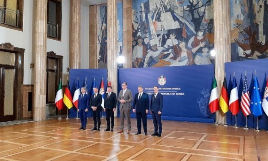 Pesë emisarët arrijnë në Beograd, fillojnë takimin me Aleksander Vuçiqin