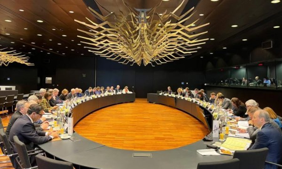 Situata mes Kosovës dhe Serbisë, sot në tryezën e diskutimeve të krerëve të diplomacisë së BE-së në Luksemburg