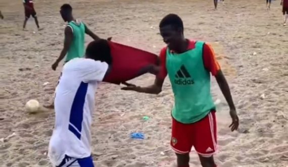 Futbollisti i Senegalit: Ja ku e ke fanellën, mos u lodh duke më ndjekur dhe duke më kapur