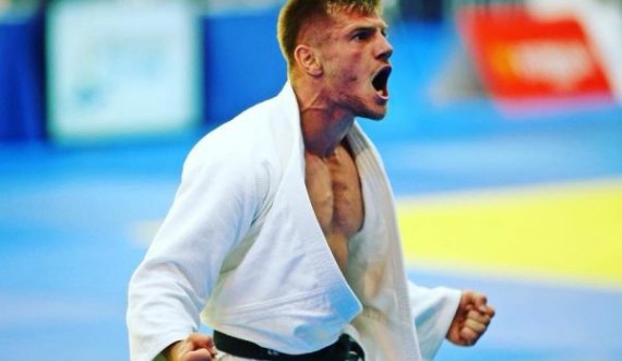 Akil Gjakova siguron stolisjen me medalje, shkon në finale të Grand Slamit të Abu Dhabit