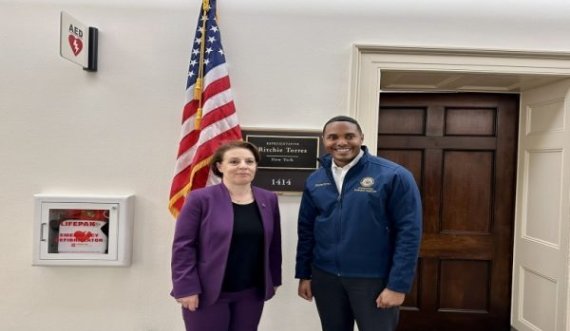 Gërvalla takohet me Torres: Nevojitet veprim kundër regjimit të Vuçiqit për të parandaluar përshkallëzimin e mëtejshëm