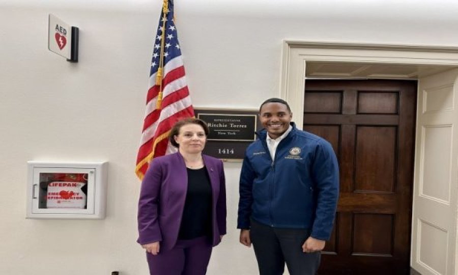 Gërvalla takohet me Torres: Nevojitet veprim kundër regjimit të Vuçiqit për të parandaluar përshkallëzimin e mëtejshëm