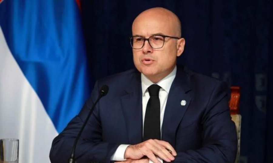 Provokon Ministri i Mbrojtjes në Serbi: Të gjithë do të ishin të lumtur ta shihnin ushtrinë tonë në Kosovë