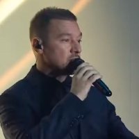 Neki Emra me këngën  'Heroi im' pretendent kryesor për ta fituar 'Festivalin e Këngës'  në RTK