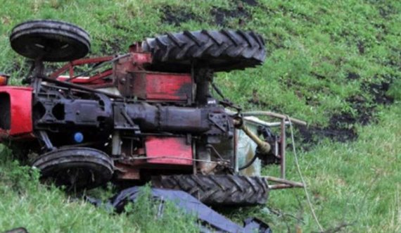U rrokullis me traktor derisa ishte duke punuar tokën, vdes një person në Gjakovë