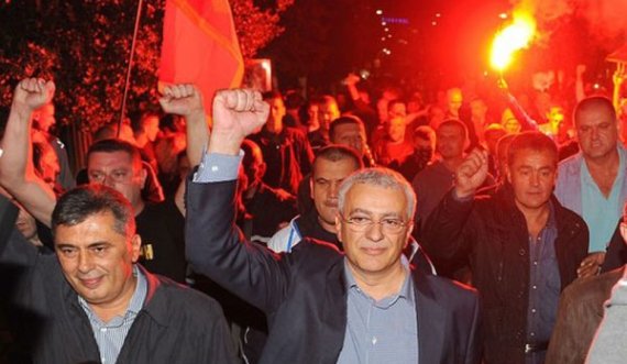 I akuzuar për grusht shtet, mik i Vuçiqit, kundërshtar i pavarësisë së Kosovës: Kush është Andrija Mandiq, kryetar i ri i parlamentit malazez?
