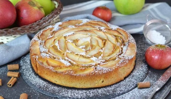 Receta e Pepës: Ëmbëlsirë me mollë dhe kanellë